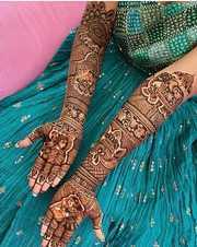 Capable Agra Mehandi artist for bridal & festive mehndi